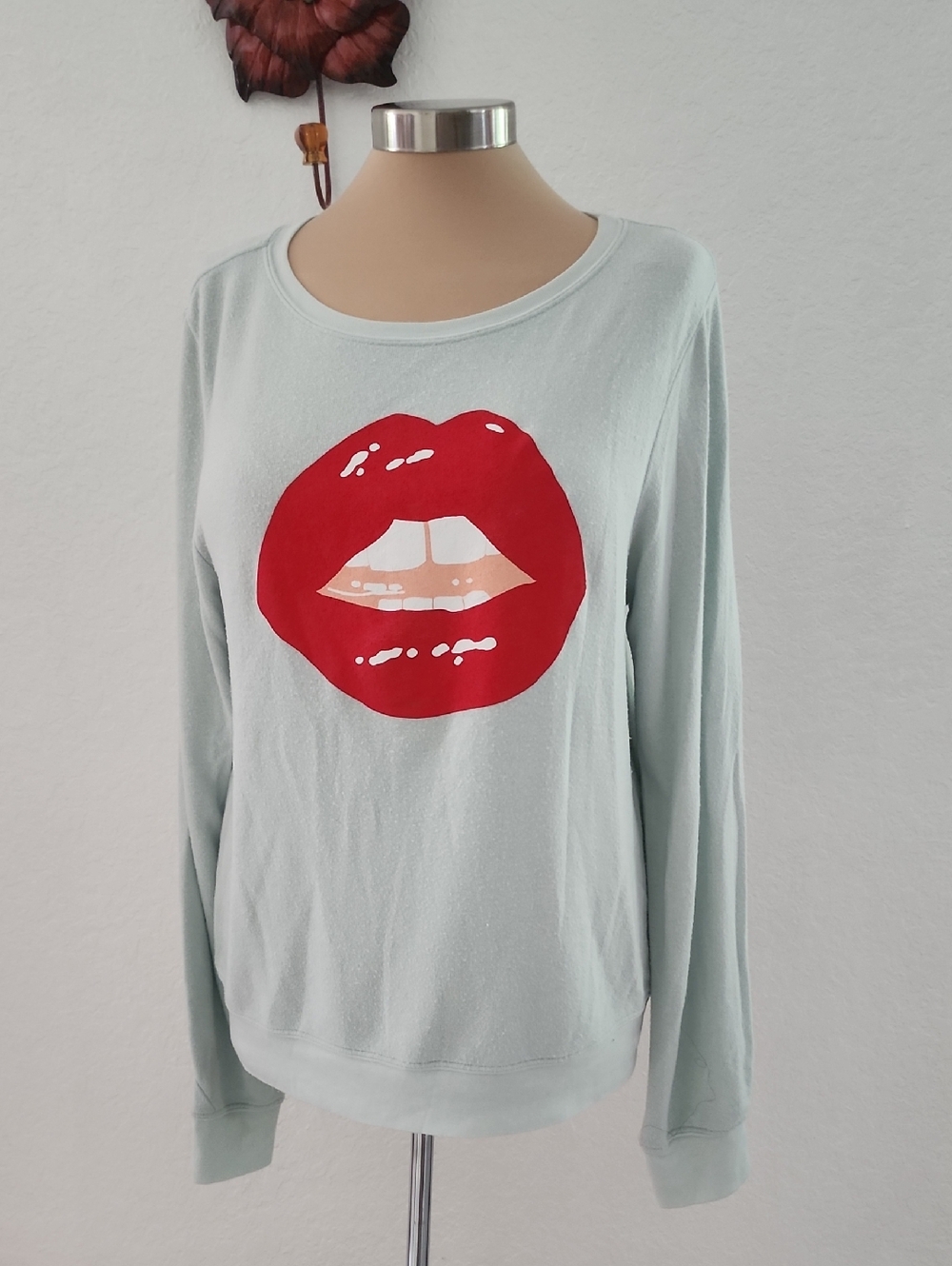 WILDFOX | Women's Light Mint Graphic Pullover with Red Lip Print